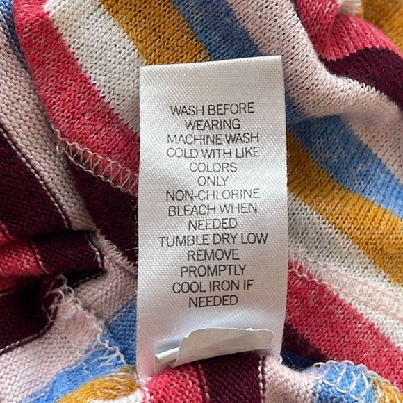 SO Women’s Tops sweater with hoodie size large - Picture 8 of 9